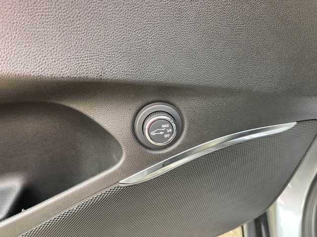 Used 2023 Buick Enclave Essence w/ Sport Touring Edition image 16