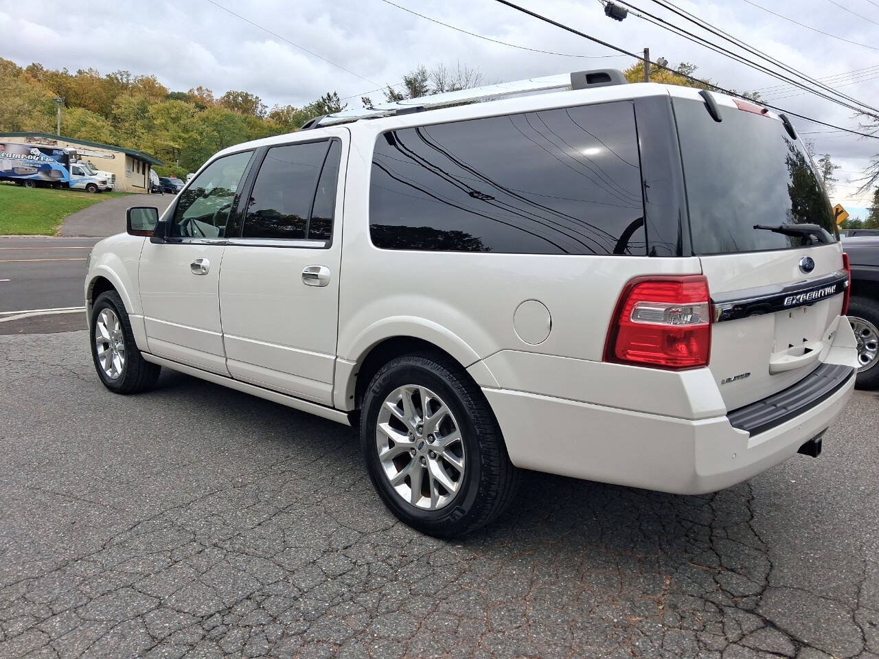 Used 2017 Ford Expedition Max Limited AWD/4WD image 13