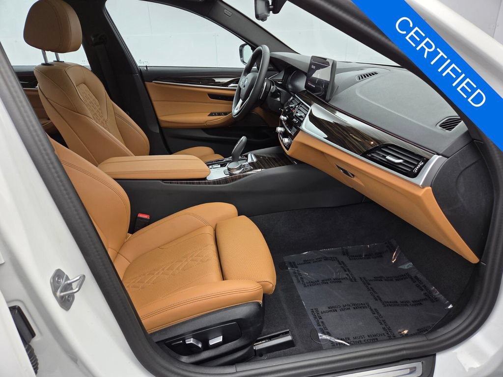 Used 2023 BMW 540i w/ Premium Package RWD image 16