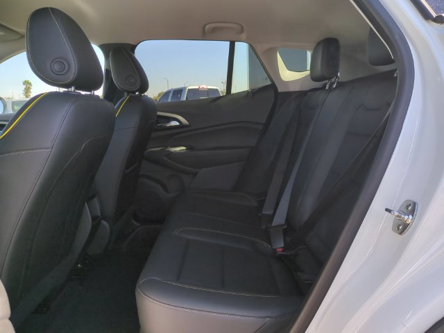Used 2025 Chevrolet Trax ACTIV w/ Driver Confidence Package FWD image 28