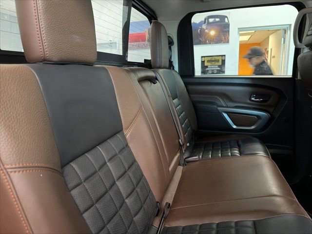 Used 2018 Nissan Titan Platinum Reserve w/ Platinum Utility Package AWD/4WD image 28