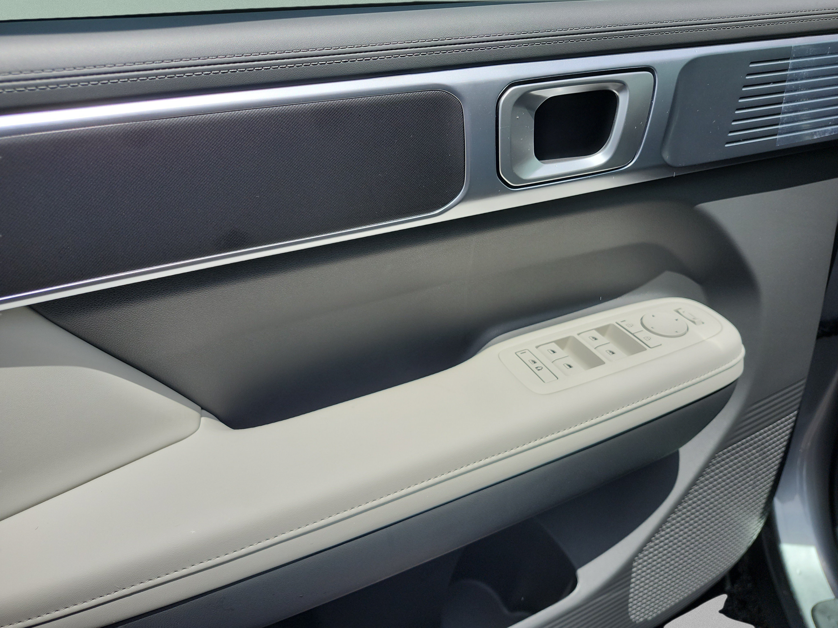 New 2026 Hyundai Santa Fe SEL FWD image 15