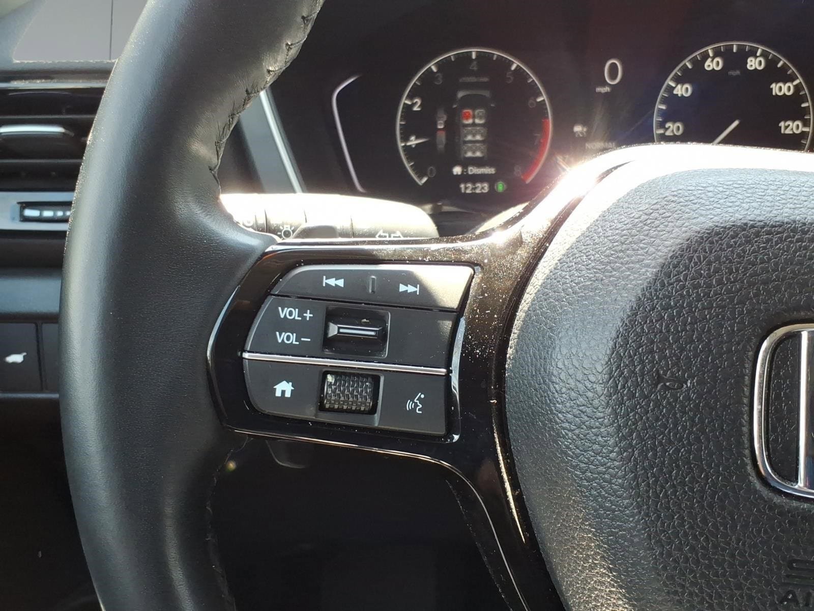 Used 2023 Honda Pilot Touring image 13