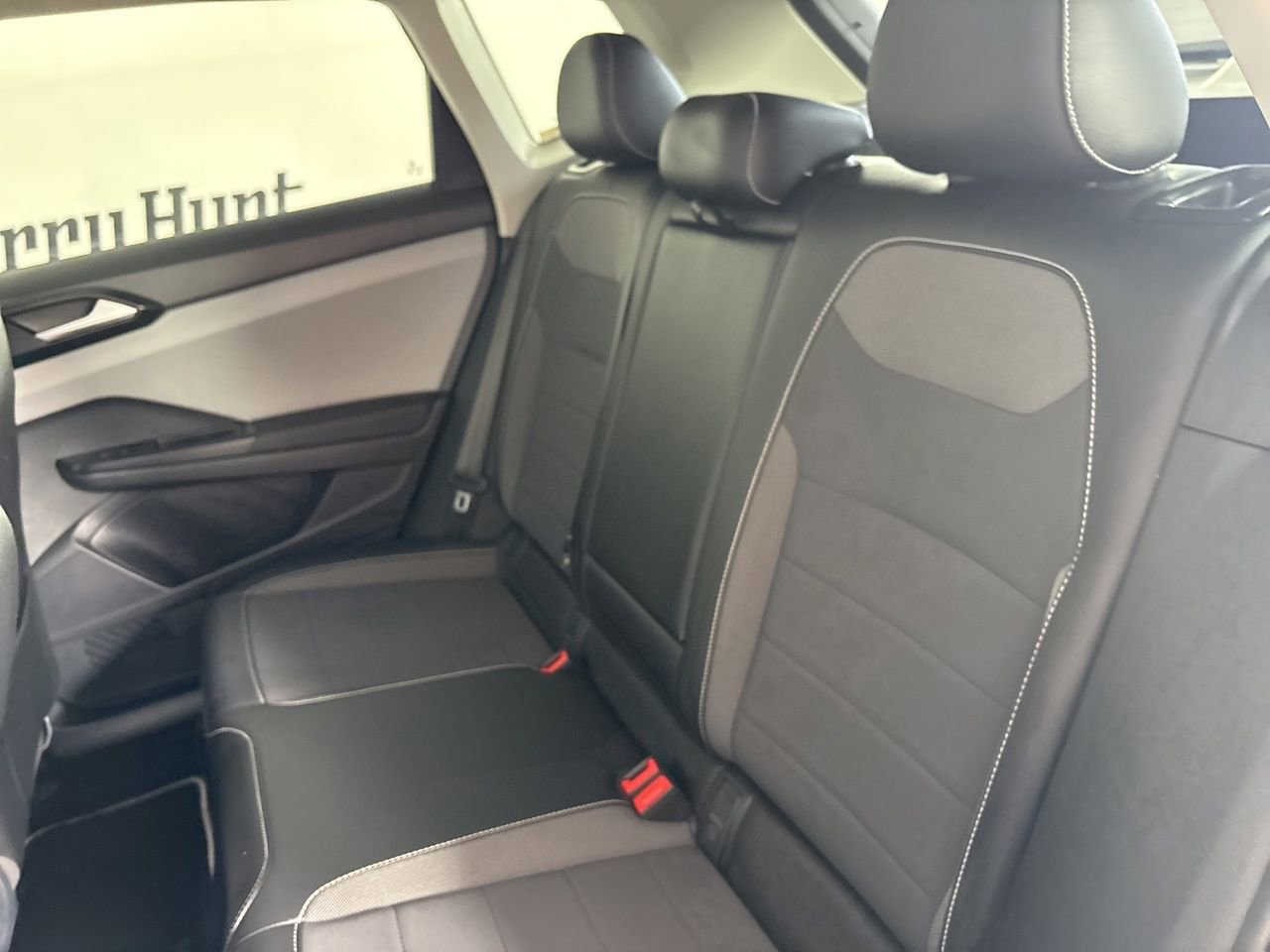 Used 2022 Volkswagen Taos SE w/ Panoramic Sunroof Package image 22