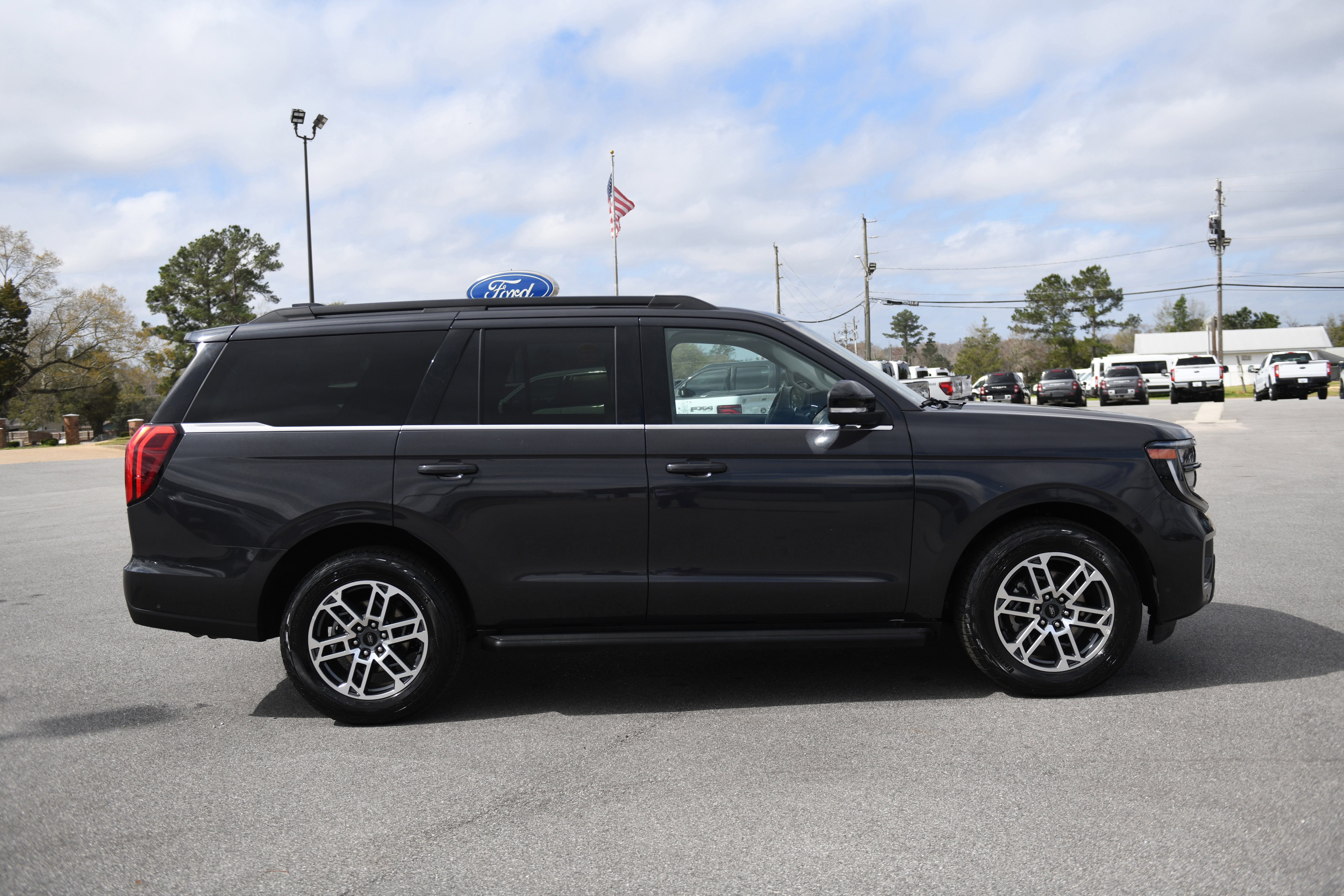 Used 2025 Ford Expedition Active