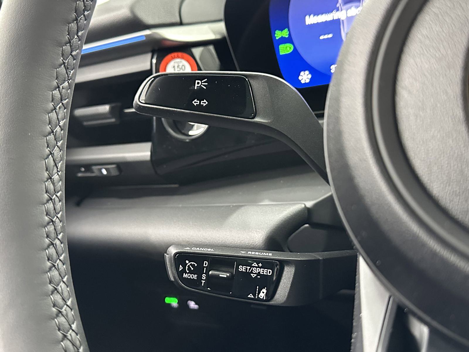 Certified 2025 Porsche Macan Electric image 44