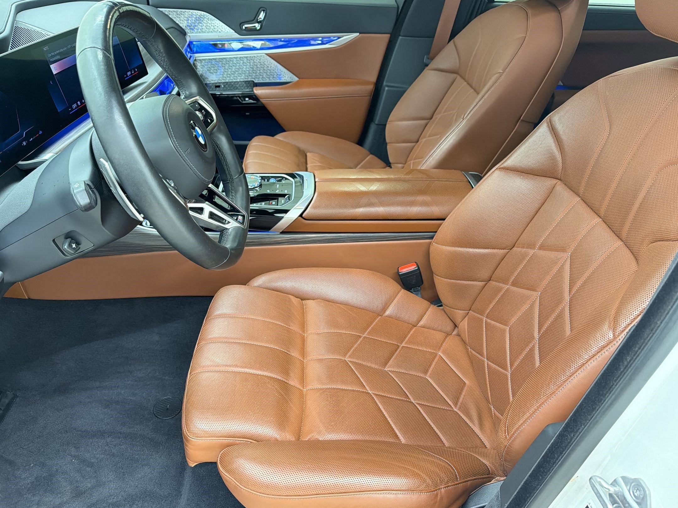 Certified 2023 BMW 760i xDrive w/ Executive Package image 5