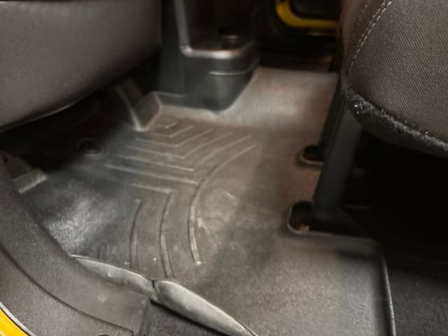 Used 2015 Jeep Wrangler Unlimited Sahara image 29