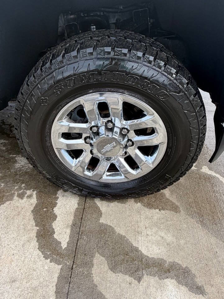 Used 2018 Chevrolet Silverado 3500 High Country w/ Duramax Plus Package image 9