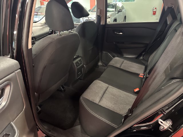 Used 2024 Nissan Rogue SV AWD/4WD image 13