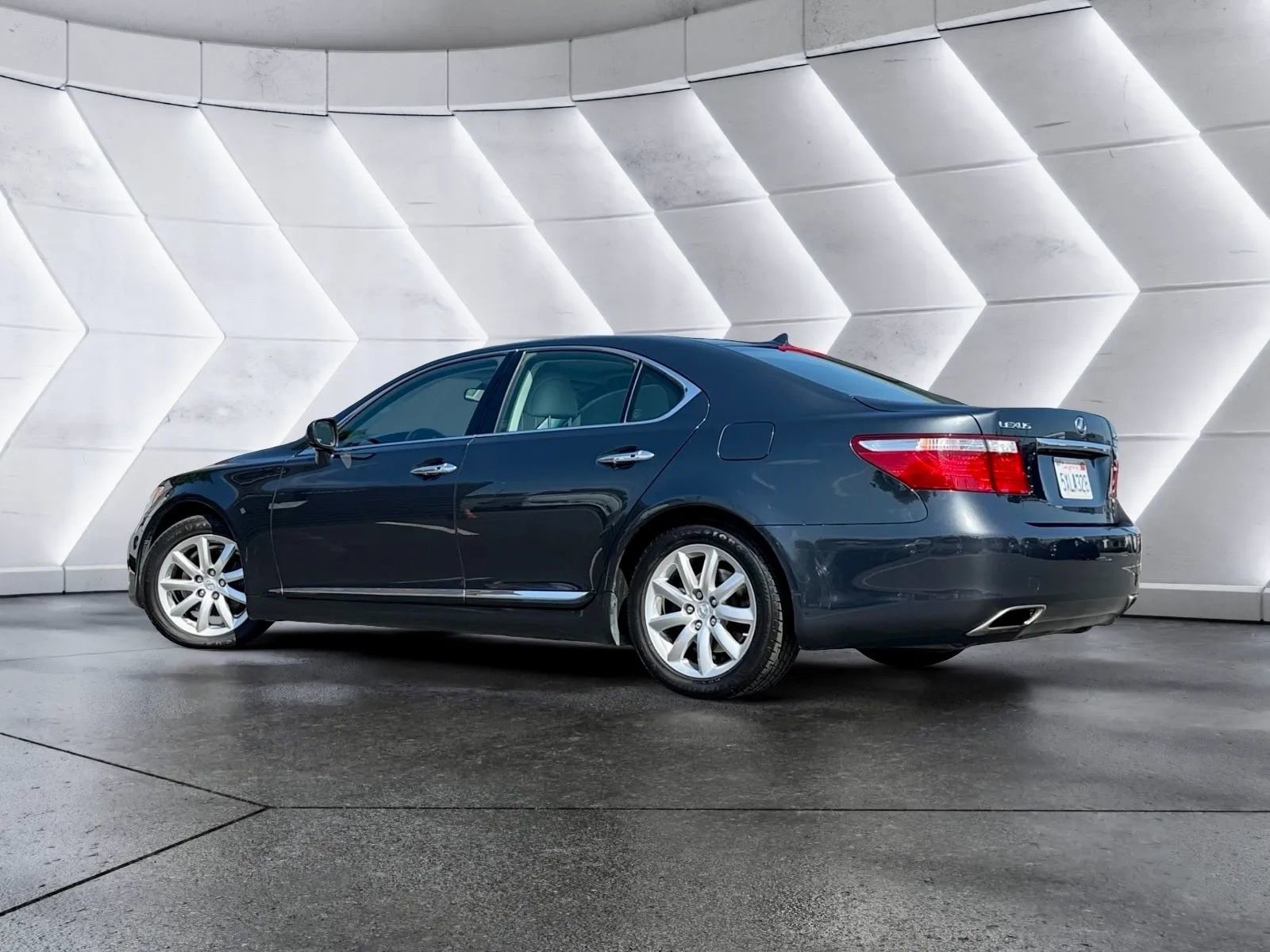 Used 2007 Lexus LS 460 RWD image 8