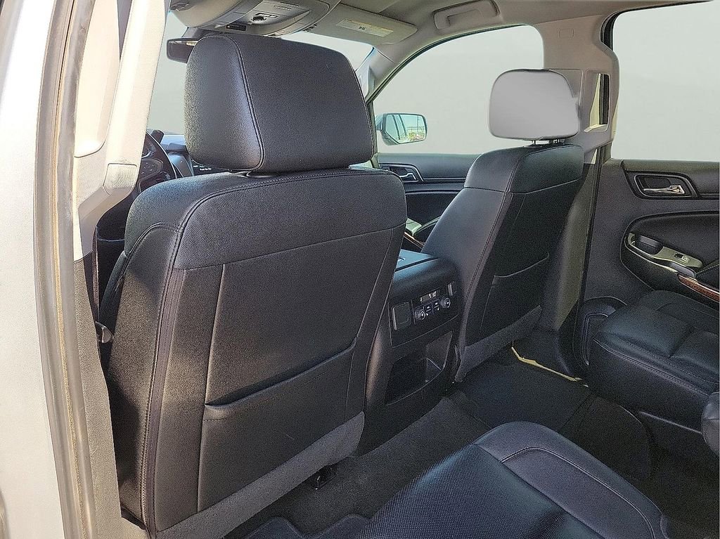 Used 2018 Chevrolet Suburban Premier image 12