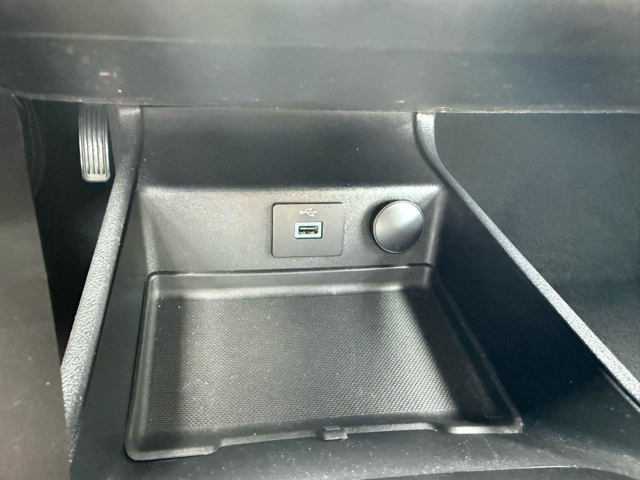 Used 2019 Ford Fusion S FWD image 12