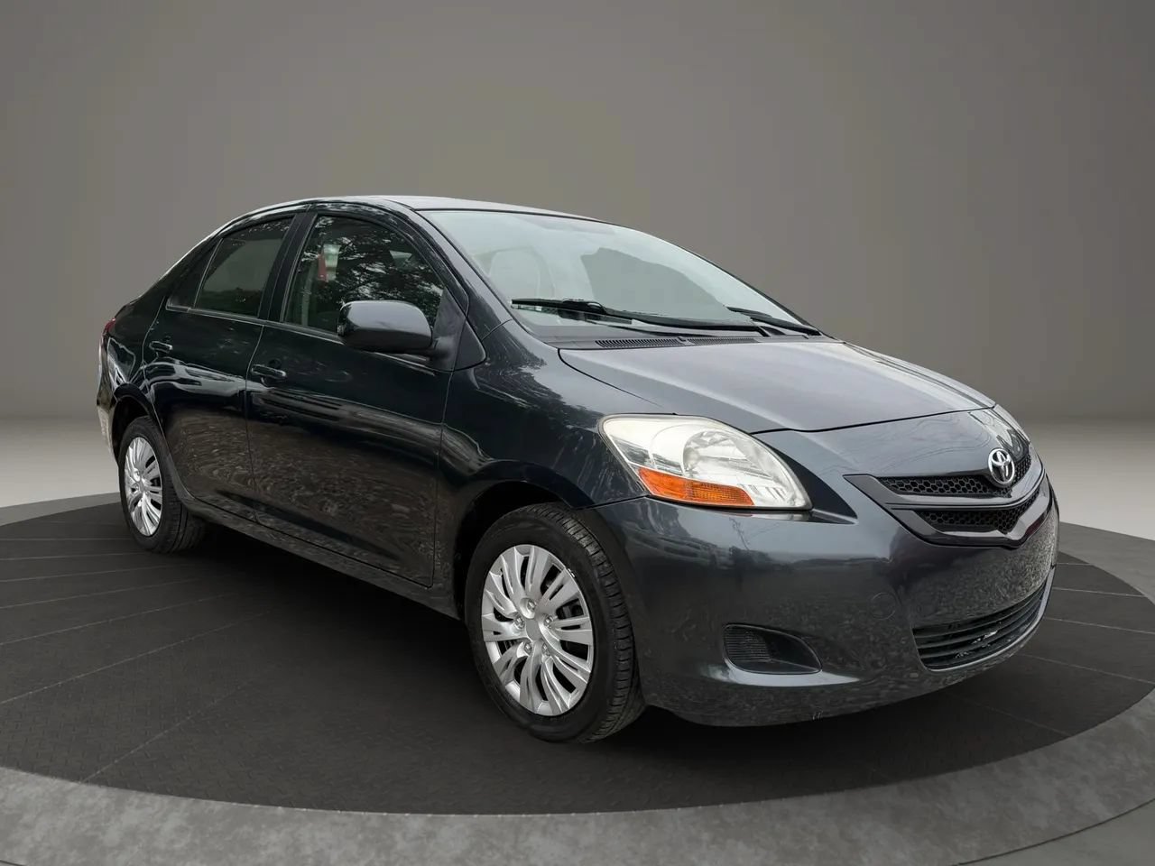 Used 2007 Toyota Yaris S FWD image 3