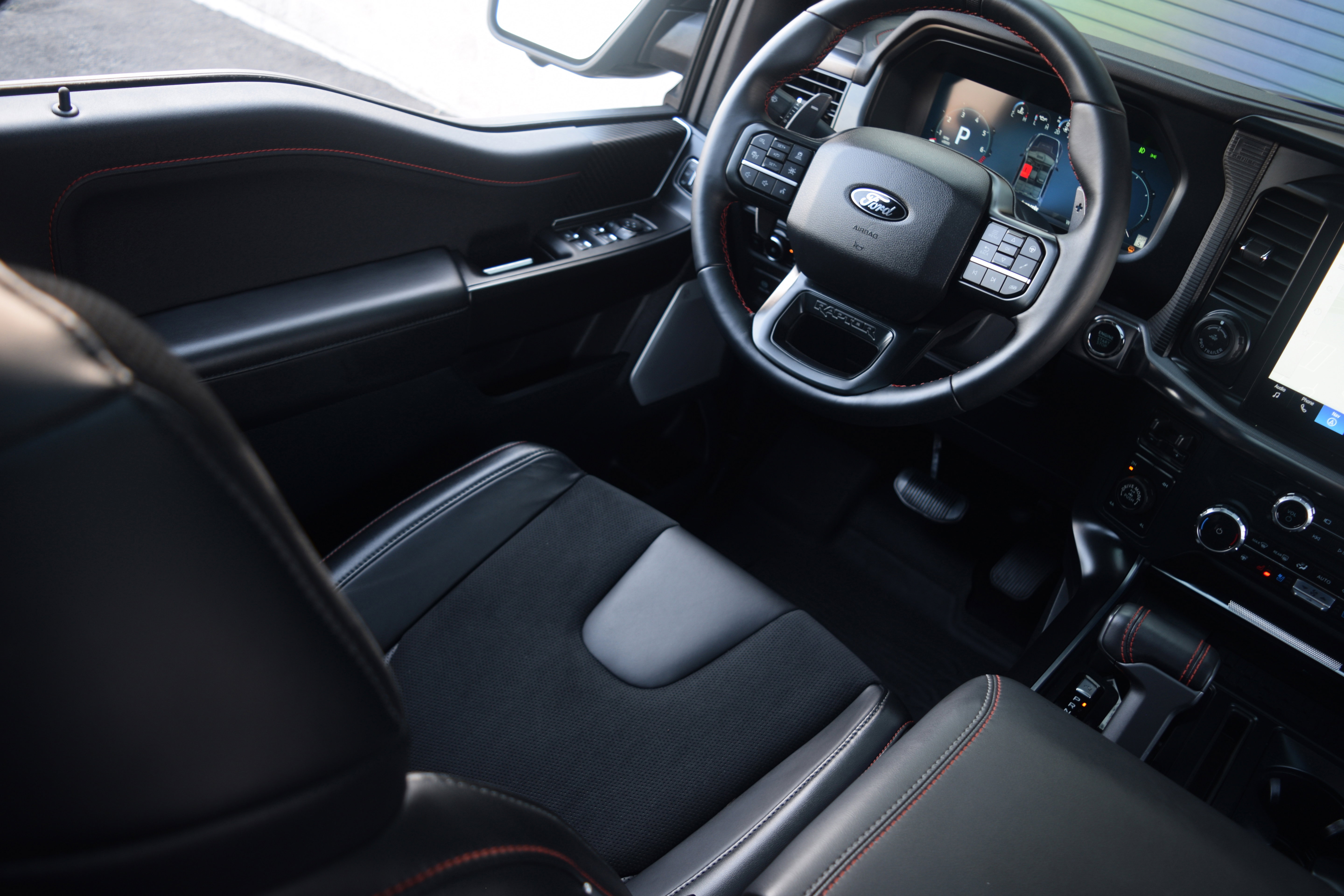 Used 2025 Ford F150 Raptor image 2