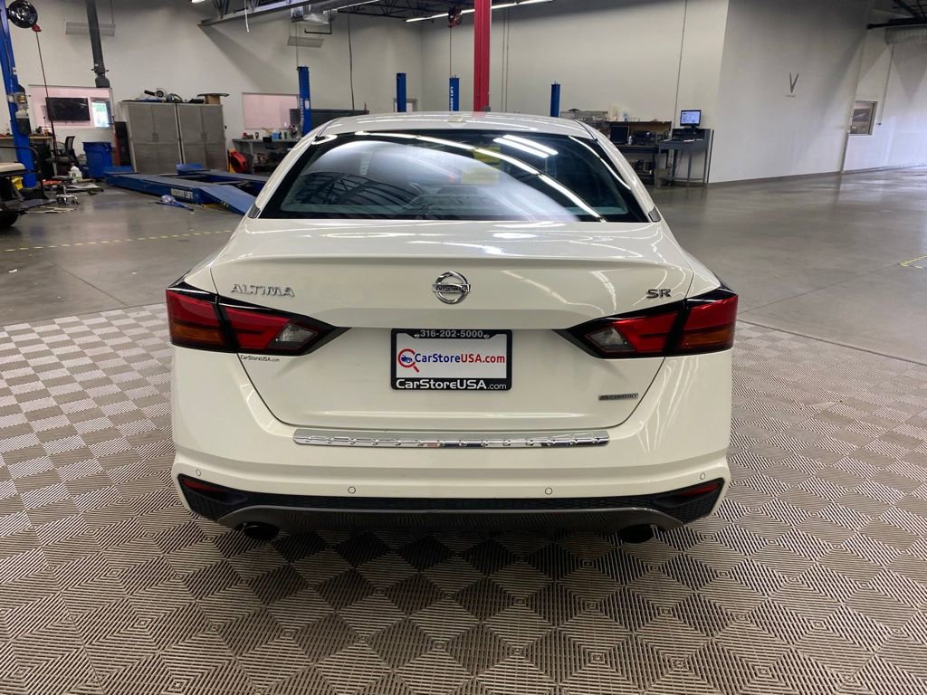 Used 2021 Nissan Altima 2.0 SR FWD image 9
