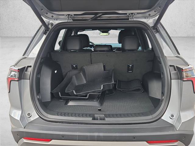 Used 2025 Chevrolet Equinox LT w/ Convenience Package II AWD/4WD image 6