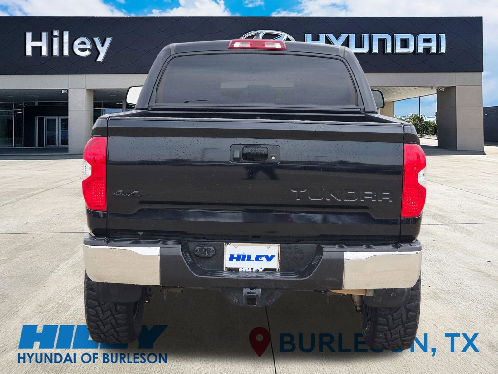 Used 2020 Toyota Tundra SR5 w/ SR5 Upgrade Package AWD/4WD image 5