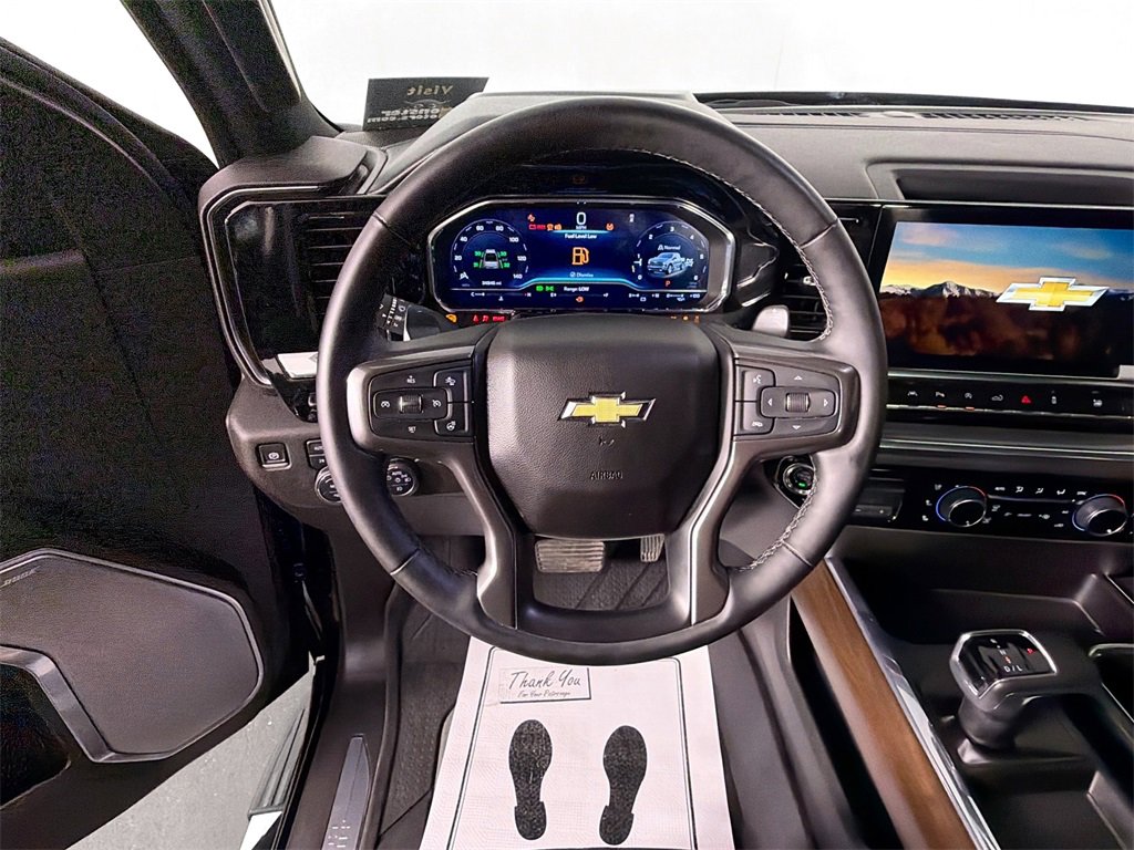 Used 2023 Chevrolet Silverado 1500 High Country w/ Technology Package image 11