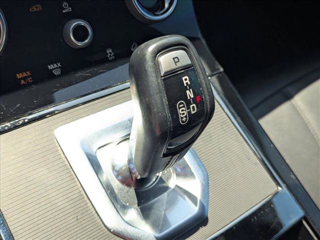 Used 2023 Land Rover Range Rover Evoque R-Dynamic SE image 12
