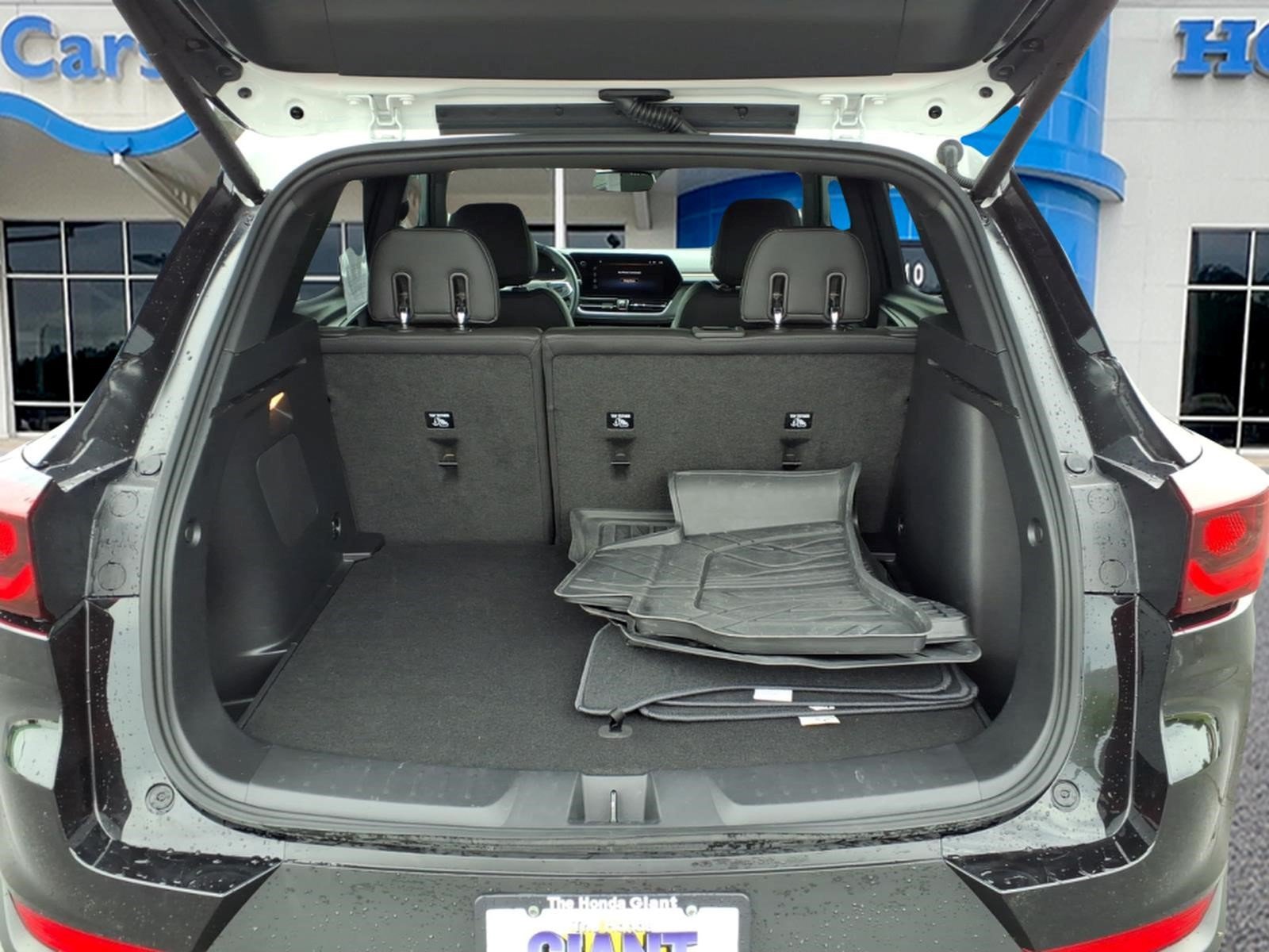 Used 2025 Chevrolet TrailBlazer ACTIV w/ Convenience Package AWD/4WD image 10