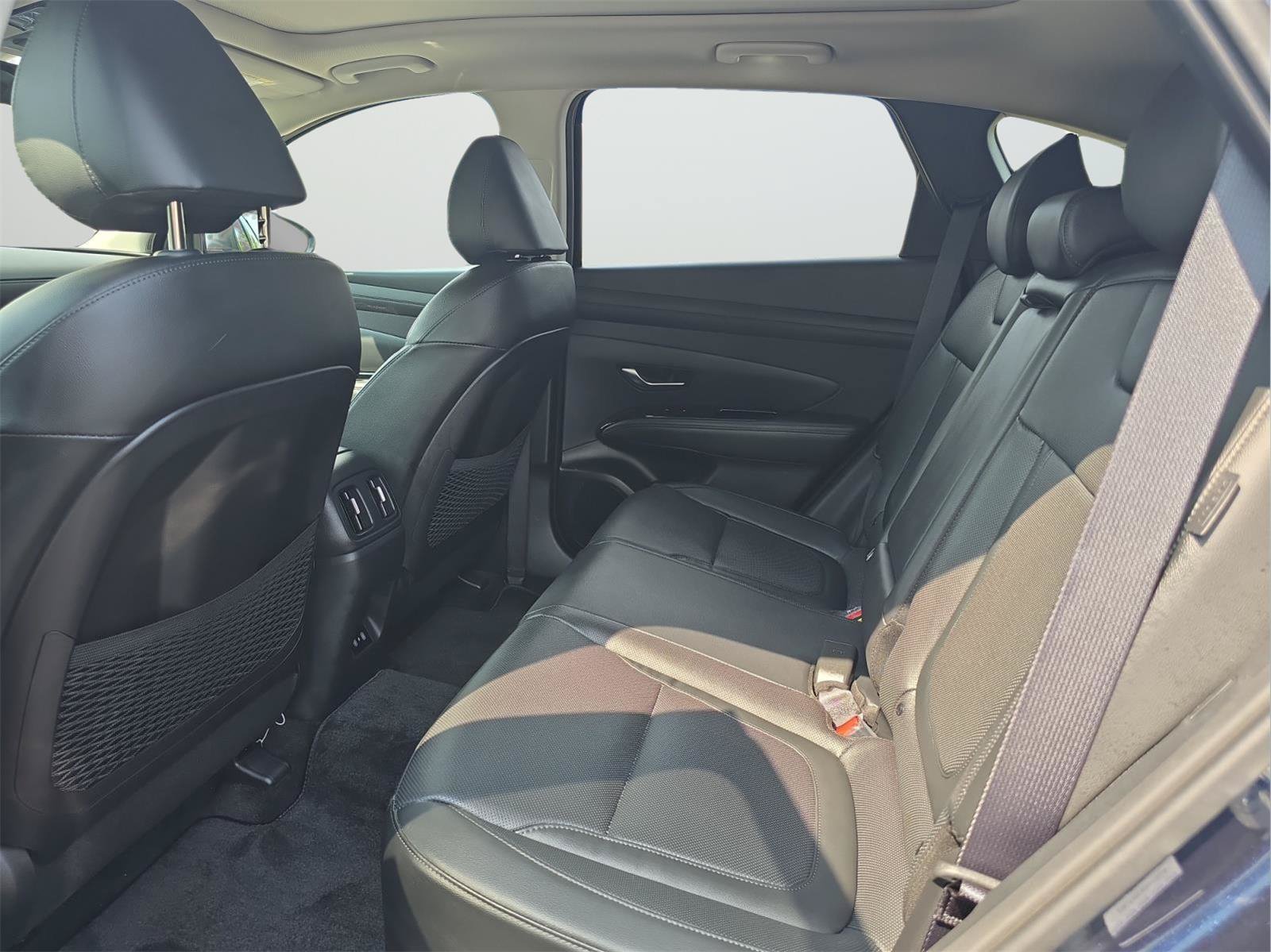 Used 2025 Hyundai Tucson Limited AWD/4WD image 19