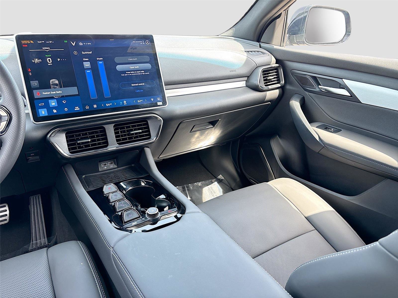 New 2025 VinFast VF 8 Plus AWD/4WD image 23