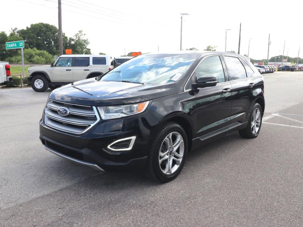 Used 2017 Ford Edge Titanium w/ Equipment Group 301A FWD image 3