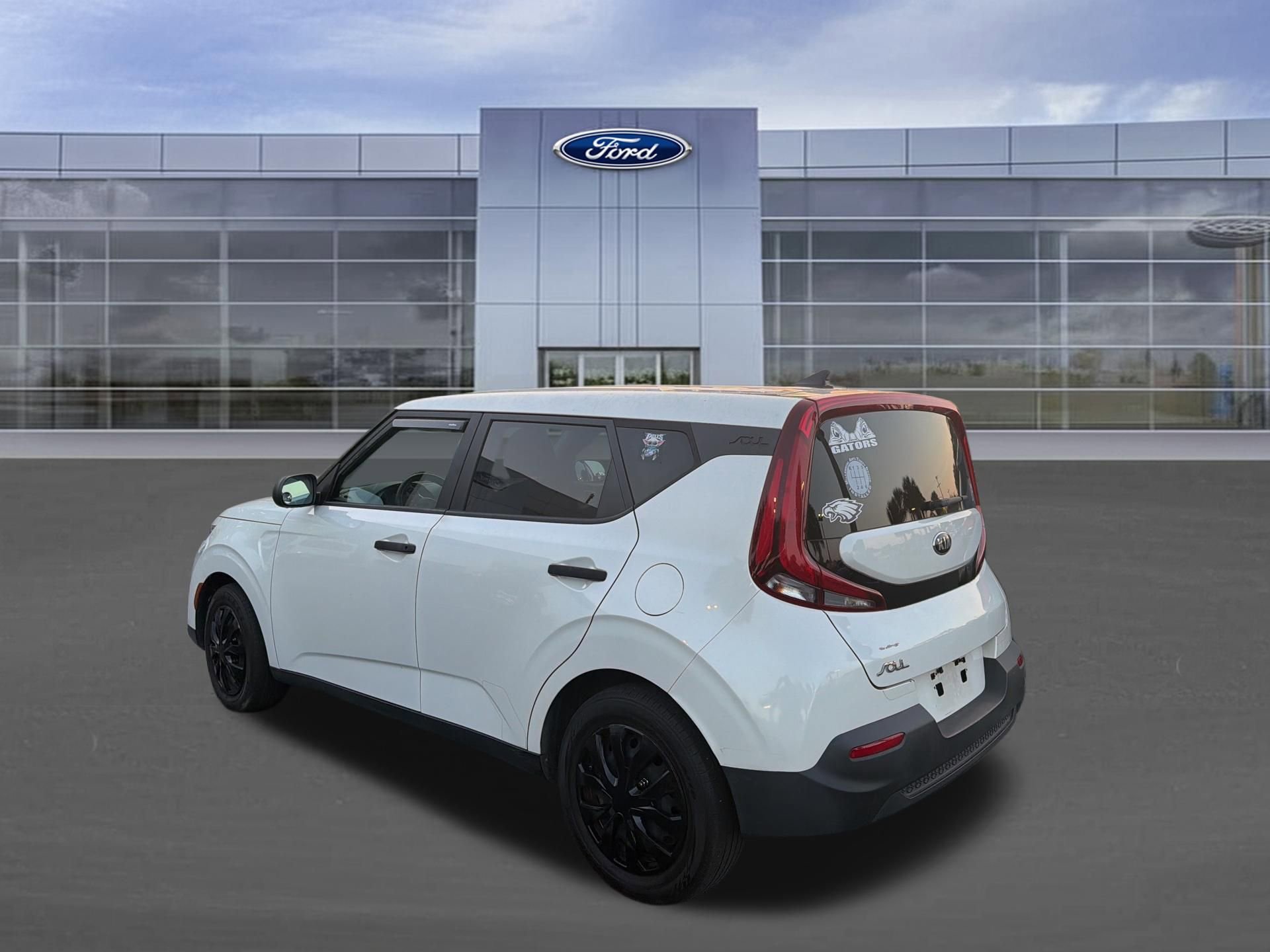 Used 2021 Kia Soul LX image 9