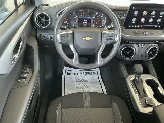 Used 2025 Chevrolet Blazer LT FWD image 11