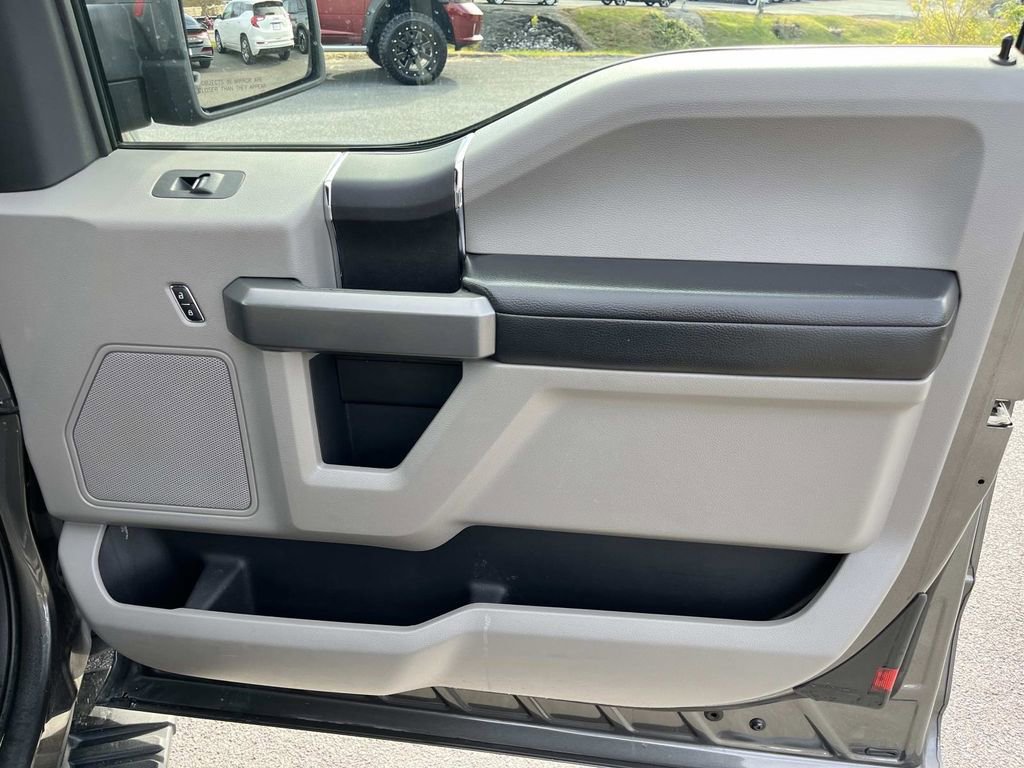 Used 2016 Ford F150 XLT image 17