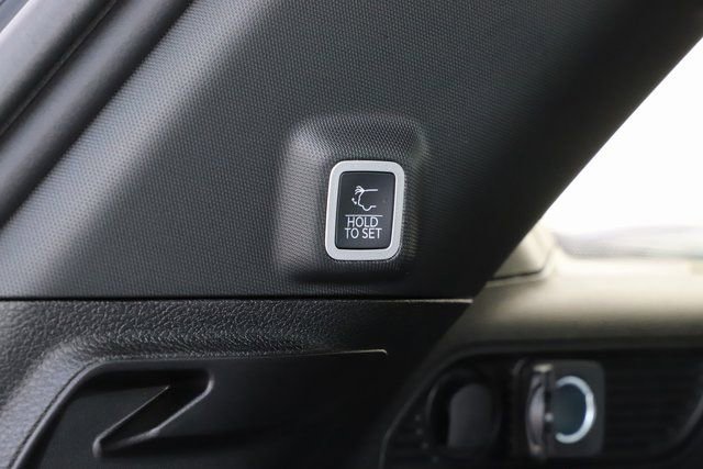 New 2025 Jeep Grand Cherokee Altitude AWD/4WD image 8