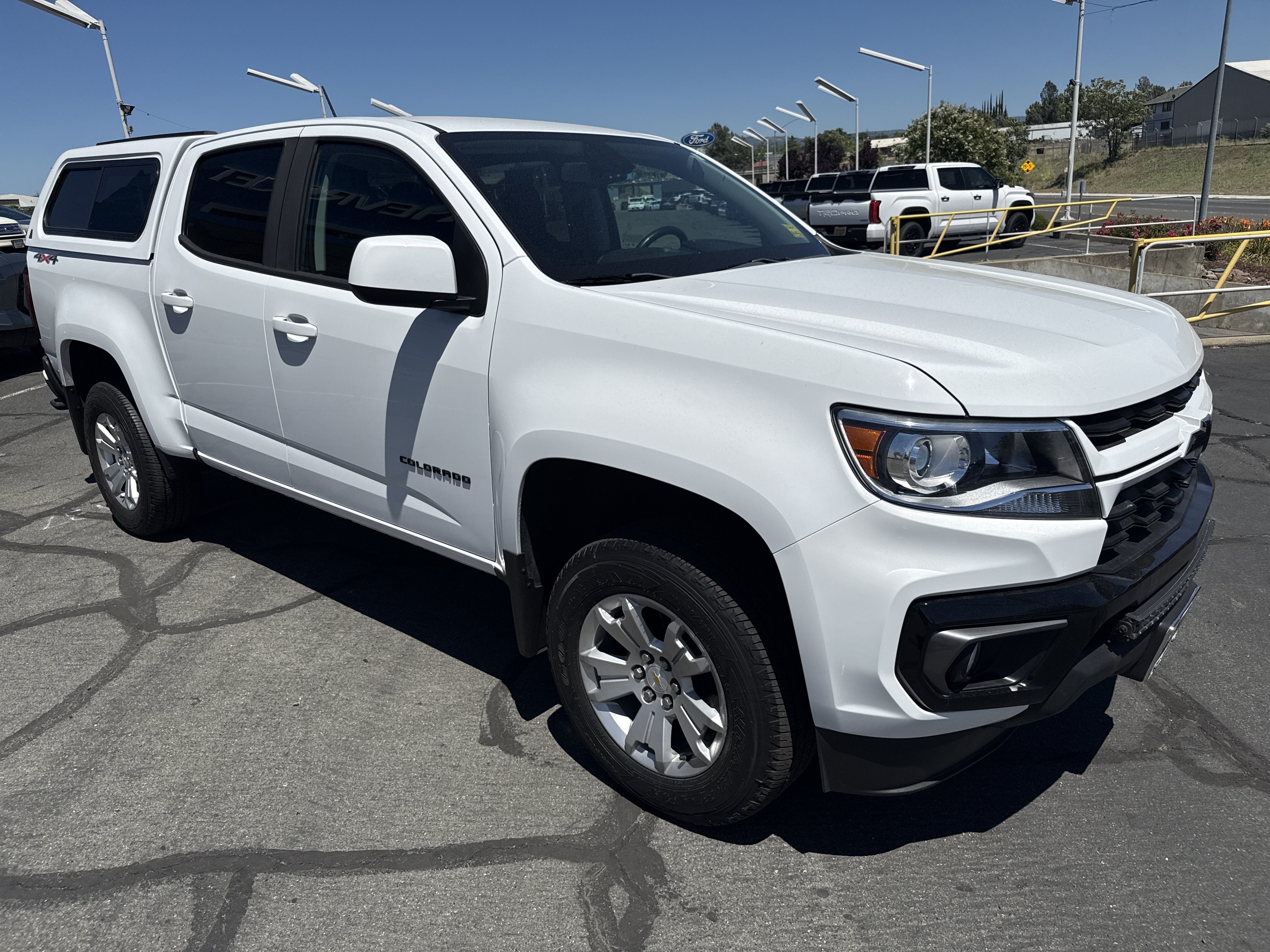 Used 2022 Chevrolet Colorado LT w/ Luxury Package AWD/4WD image 8
