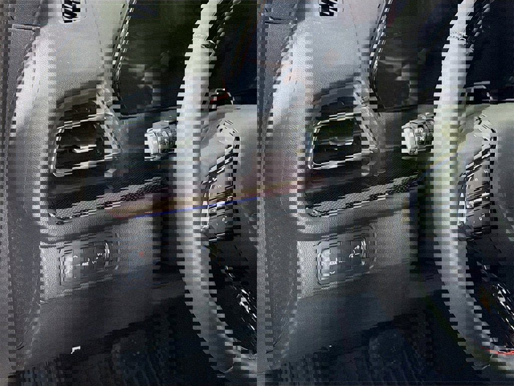 Used 2025 Chevrolet Traverse RS w/ LPO, Floor Liner Package image 4