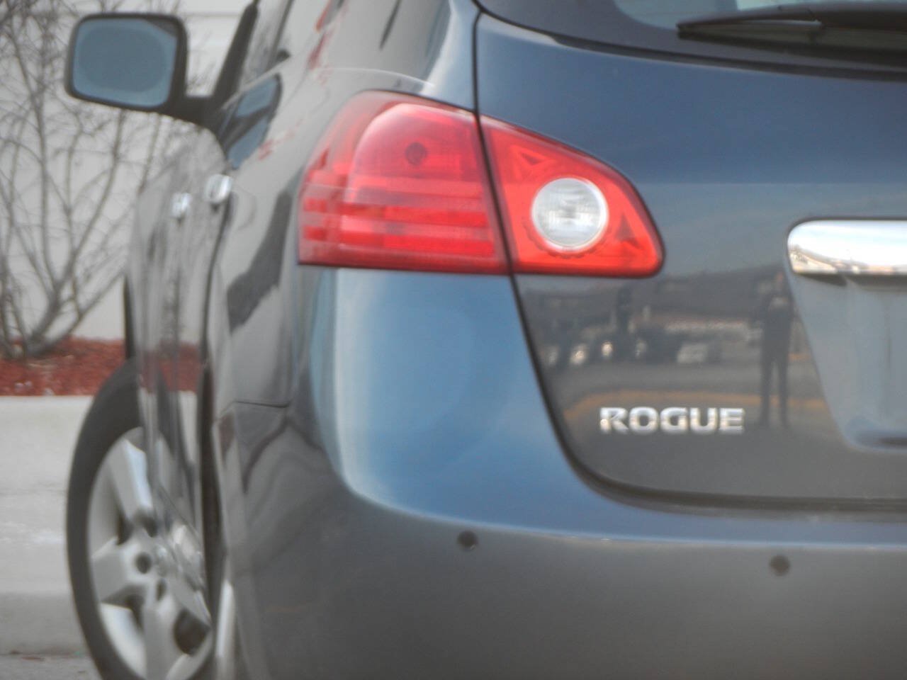 Used 2012 Nissan Rogue S AWD/4WD image 1
