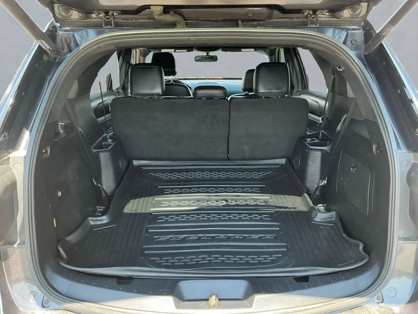 Used 2017 Ford Explorer XLT w/ Equipment Group 202A image 17