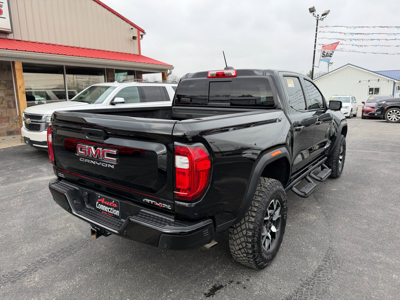 Used 2023 GMC Canyon AT4X image 4