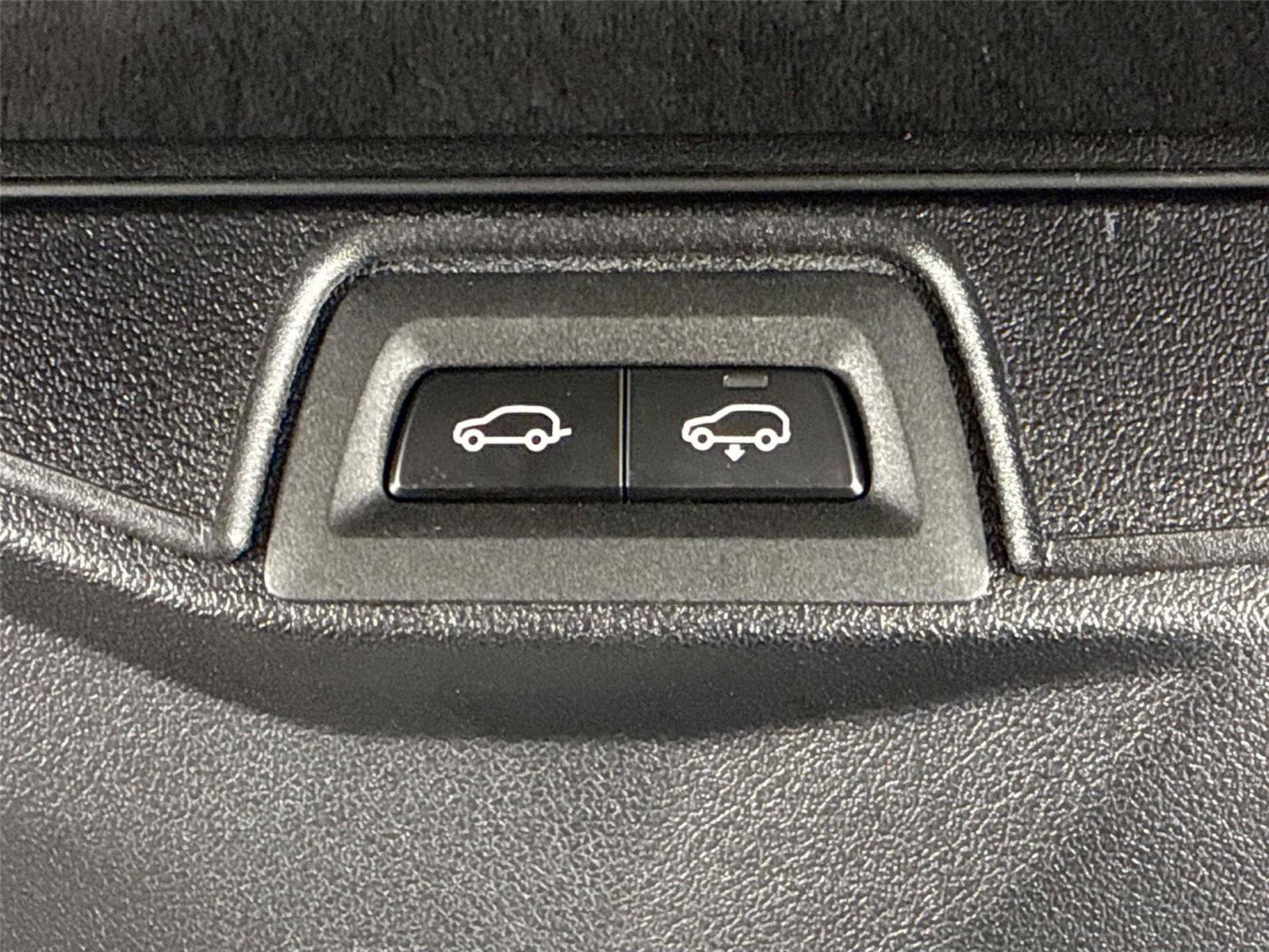 Used 2025 BMW X7 M60i w/ Executive Package AWD/4WD image 44