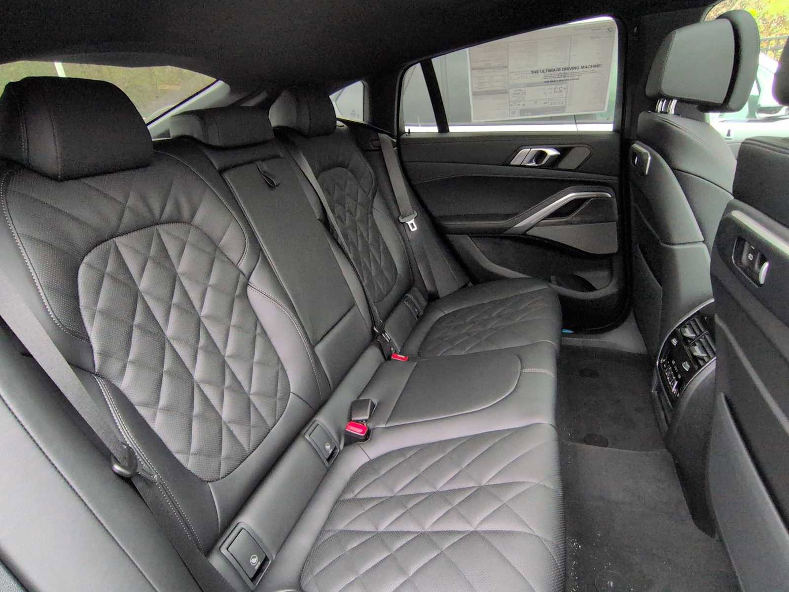 New 2026 BMW X6 xDrive40i w/ Climate Comfort Package image 22