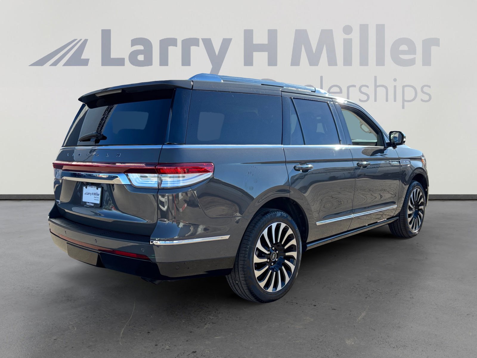 Used 2022 Lincoln Navigator Black Label image 5