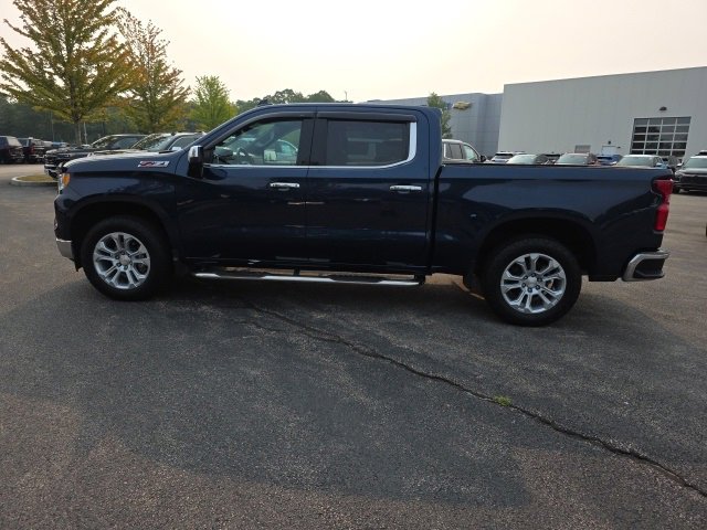 Used 2022 Chevrolet Silverado 1500 LTZ w/ LTZ Premium Package image 2