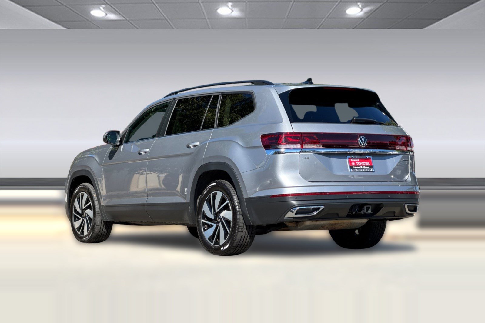 Used 2026 Volkswagen Atlas SE AWD/4WD image 3