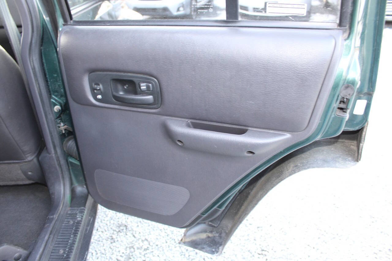 Used 2001 Jeep Cherokee Sport image 22
