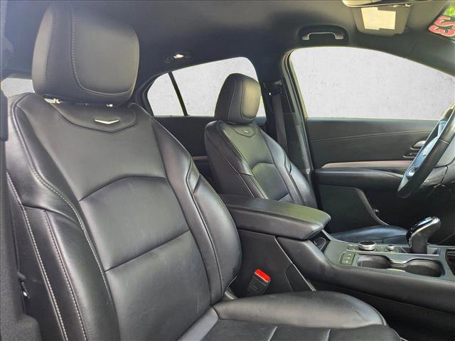 Used 2023 Cadillac XT4 Premium Luxury FWD image 19