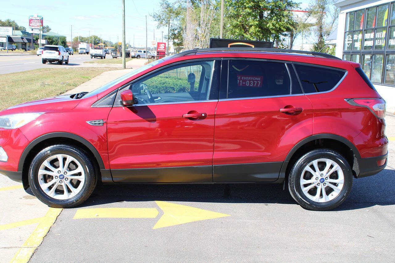 Used 2017 Ford Escape SE image 7