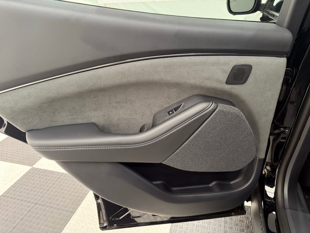 New 2025 Ford Mustang Mach-E GT w/ Bronze Appearance Package image 17