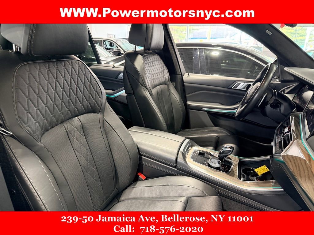 Used 2020 BMW X5 M50i w/ Executive Package image 24