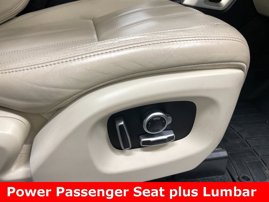 Used 2016 Land Rover Range Rover HSE image 13