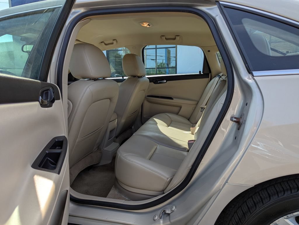 Used 2011 Chevrolet Impala LT w/ Luxury Edition Package FWD image 35