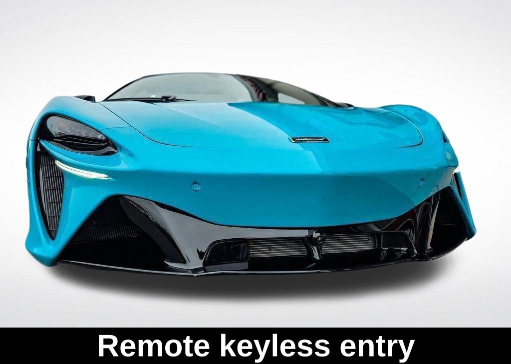 Used 2025 McLaren Artura Spider image 8